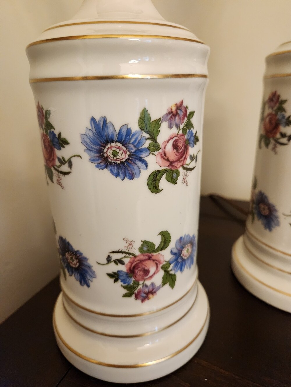 Set of 2 Vintage Floral Porcelain Lamps English Cottage/French Country, 19" Tall - Picture 2 of 11